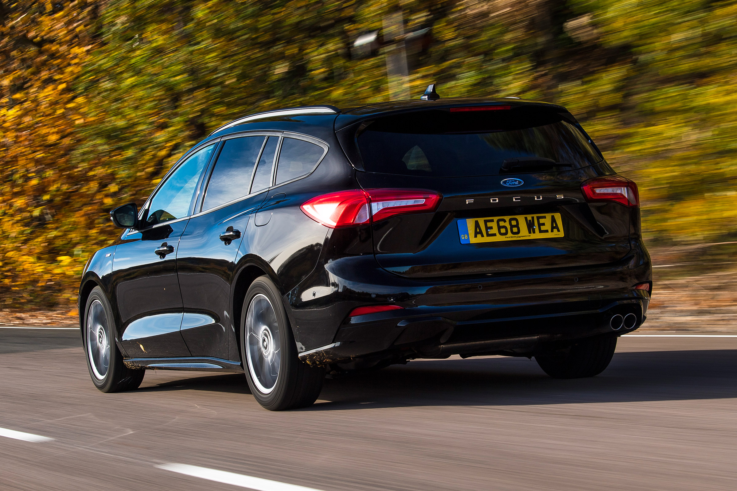 Ford Focus Estate - rear tracking