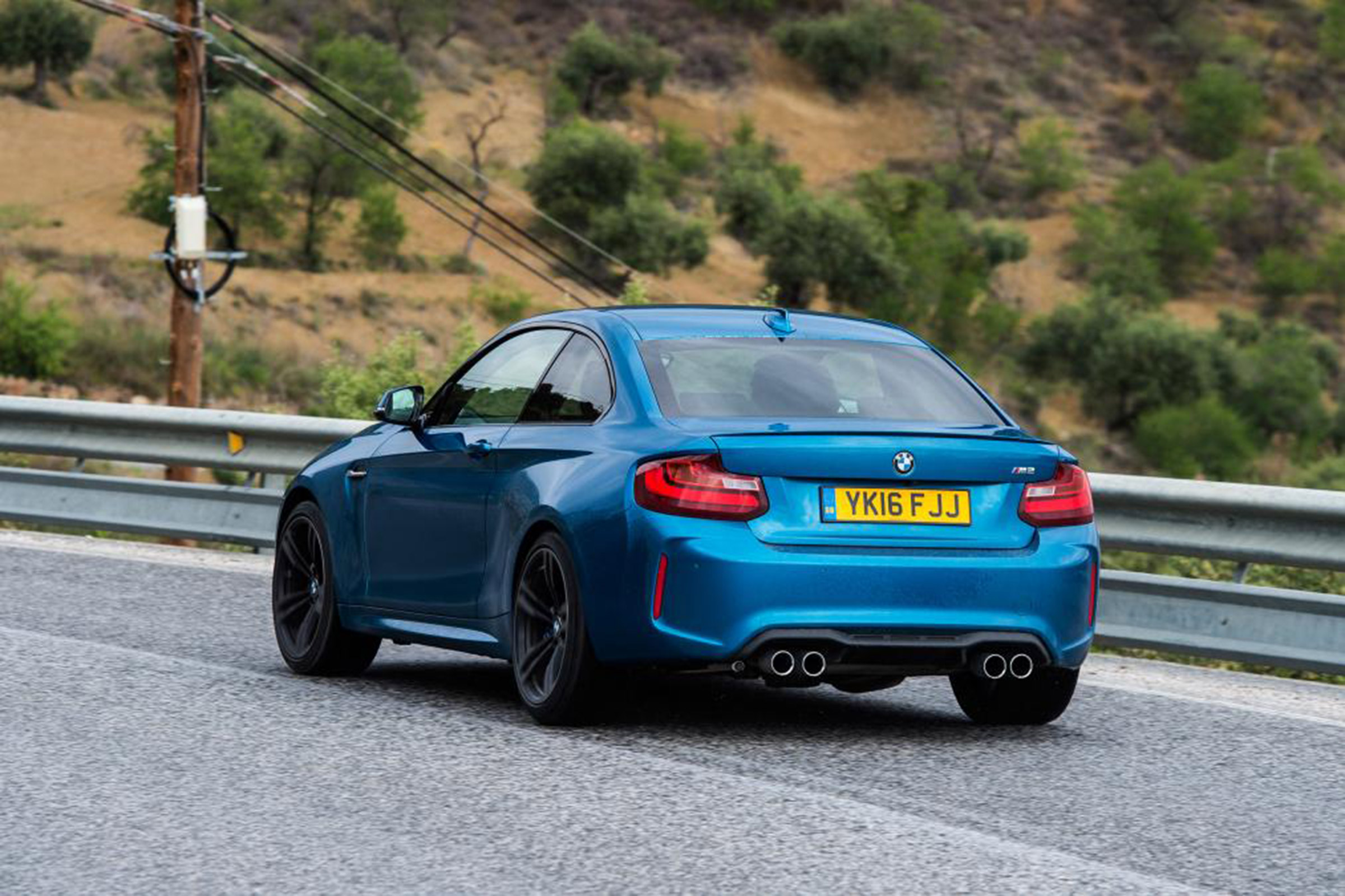 BMW M2 - rear cornering