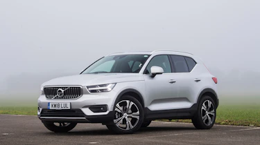 Volvo XC40 T4 - front static