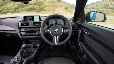 BMW M2 - dash