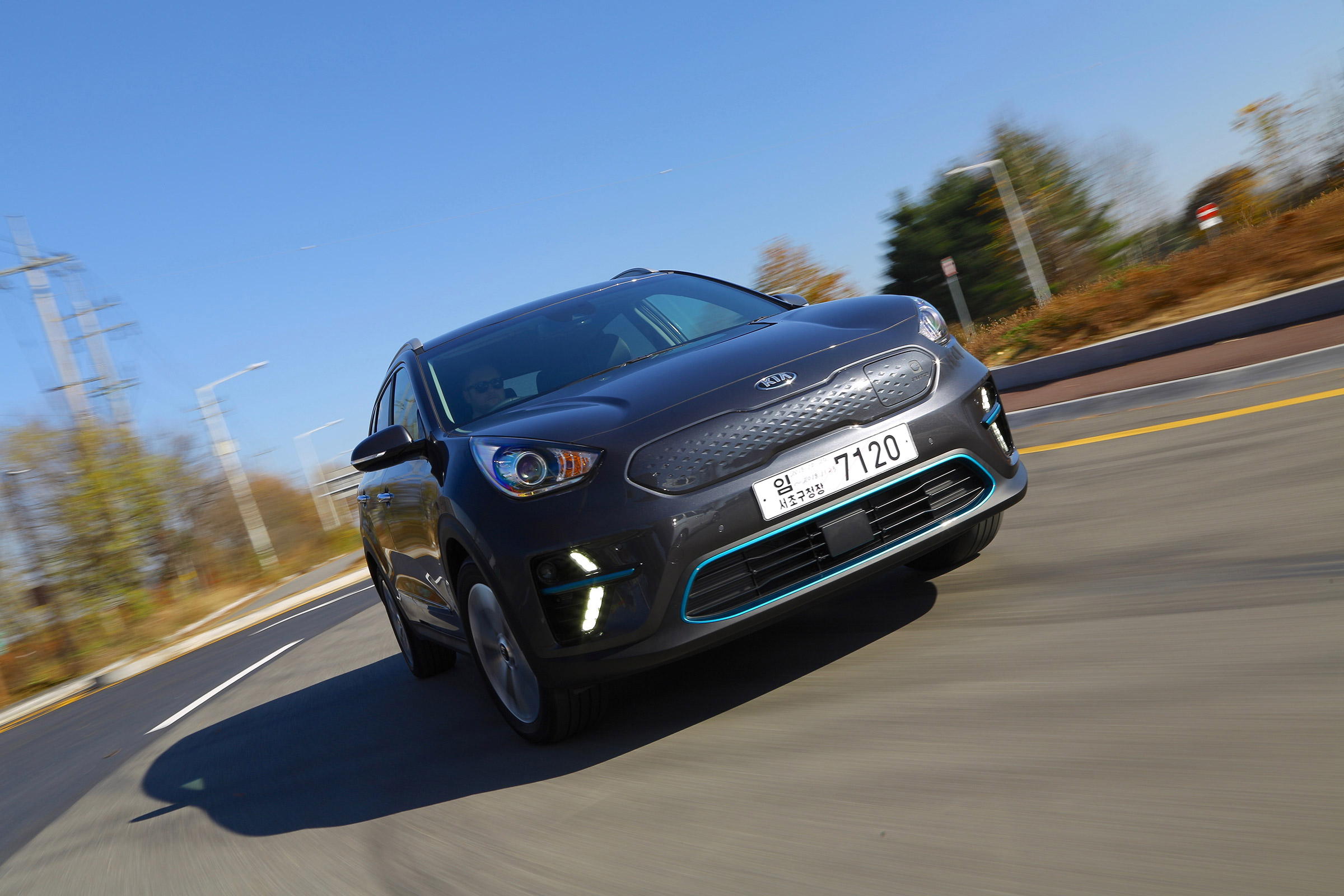 Kia e-Niro - front action