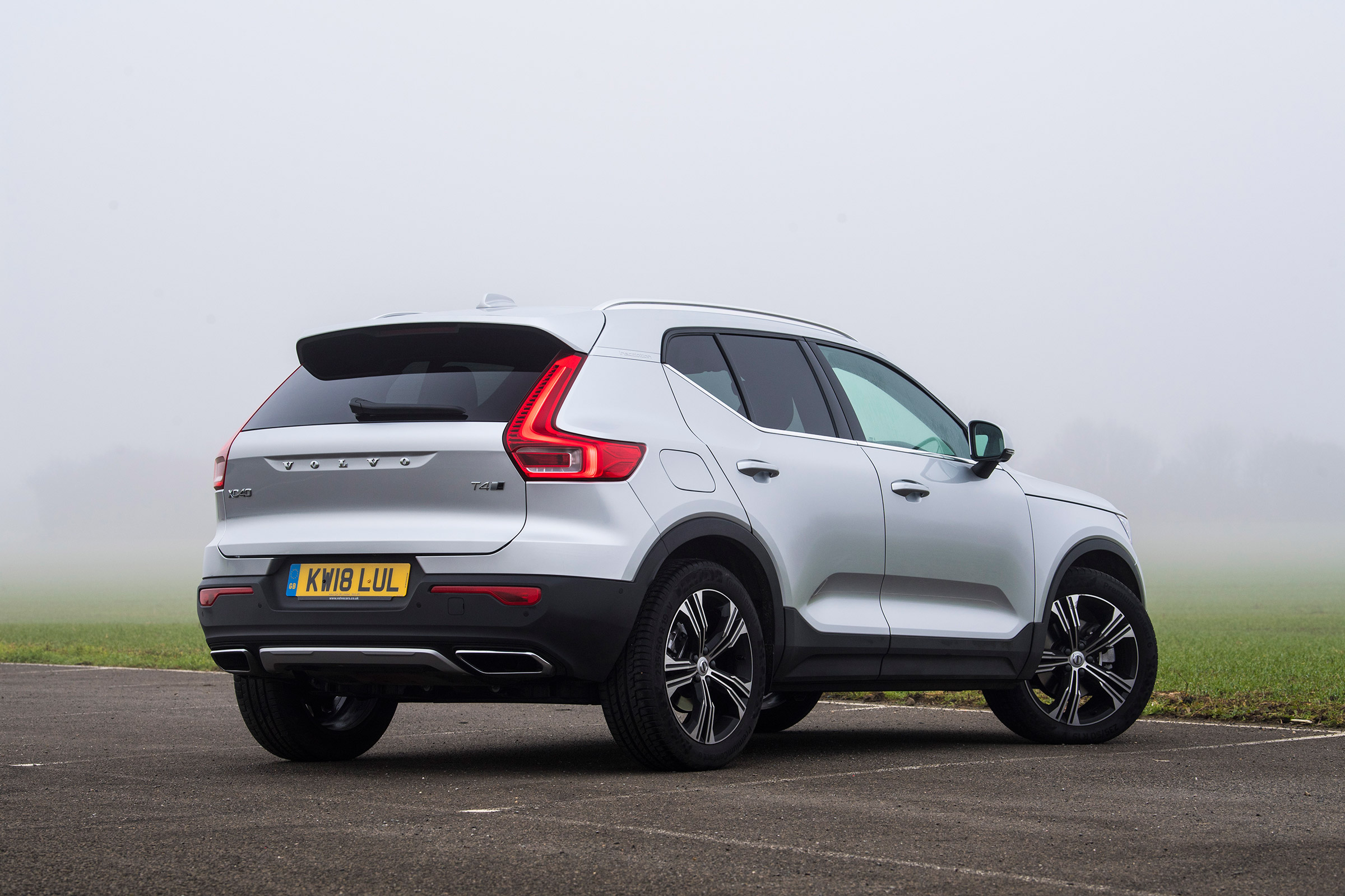 Volvo XC40 T4 - rear static
