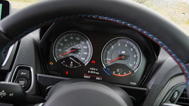 BMW M2 - dials
