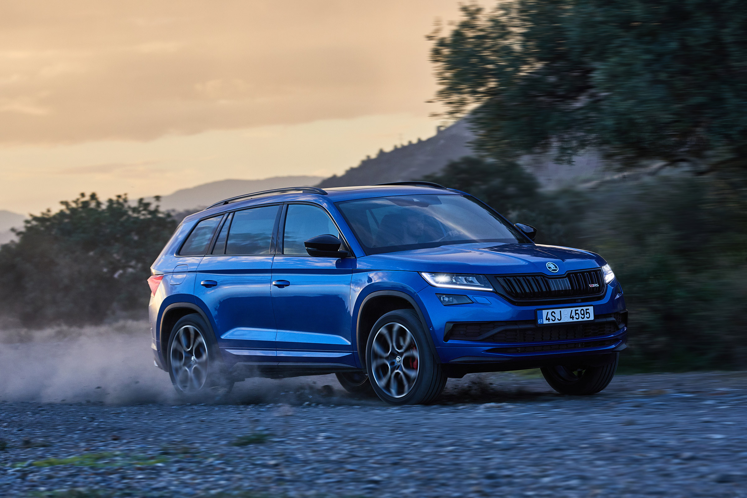 Skoda Kodiaq vRS - front/side off-road