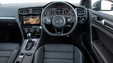 Used Volkswagen Golf R - dash