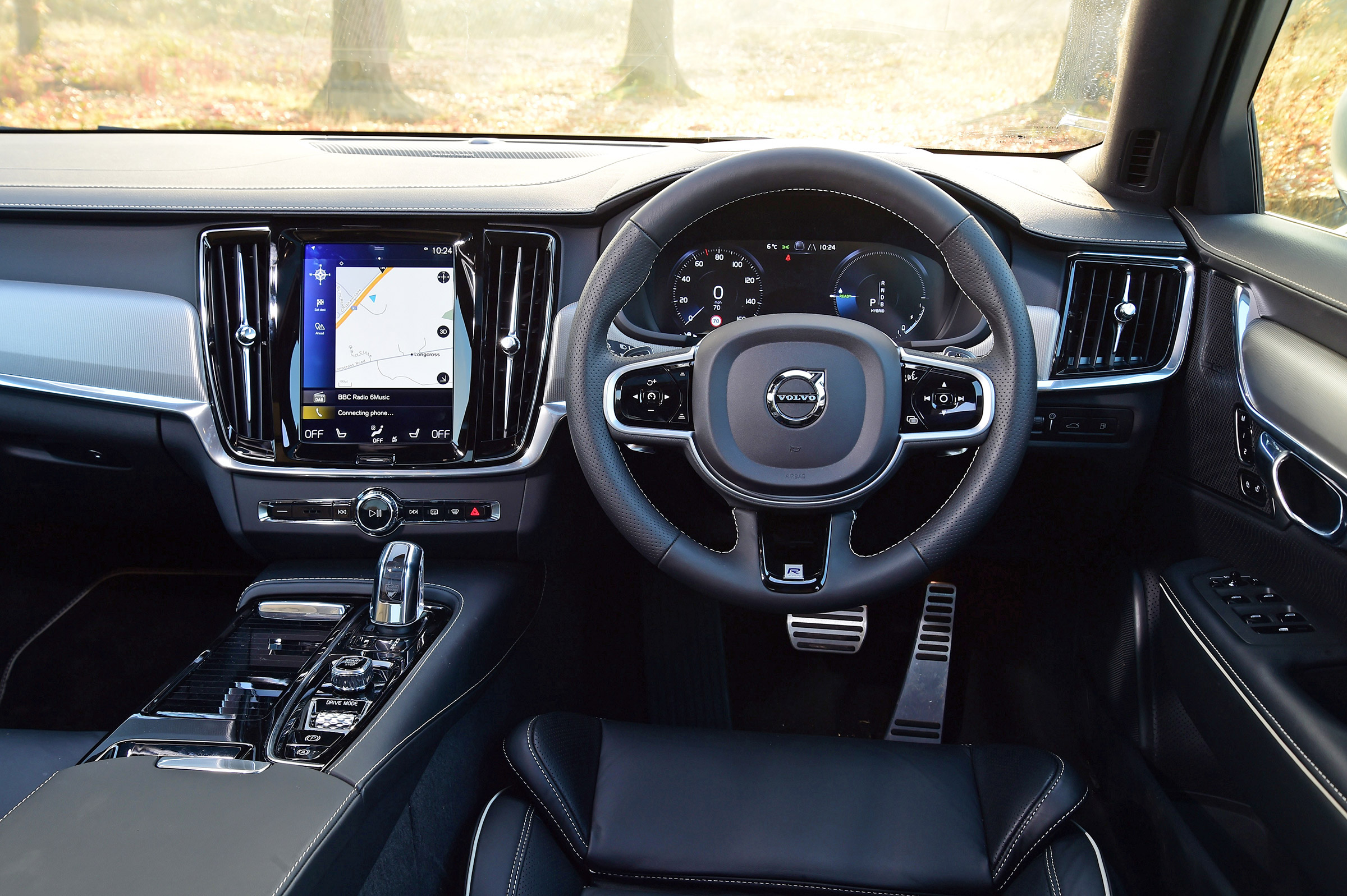 Volvo S90 T8 - dash