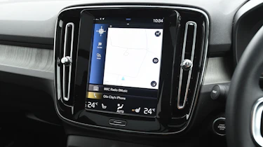 Volvo XC40 T4 - sat-nav