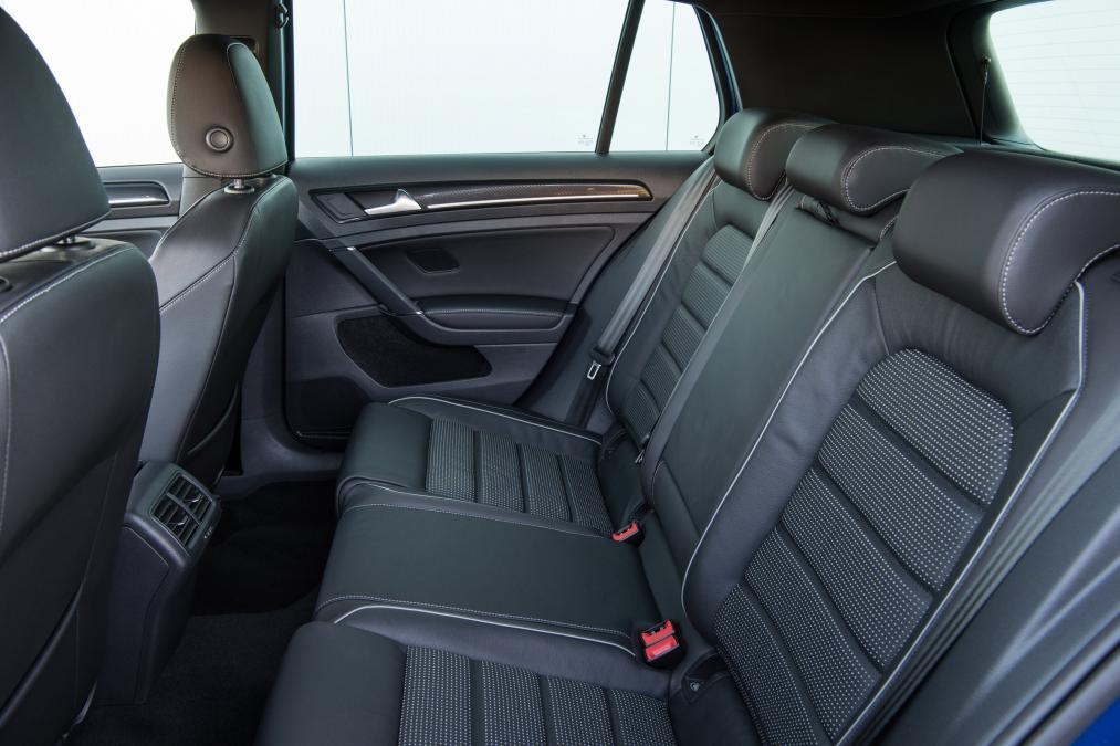 Used Volkswagen Golf R - rear seats