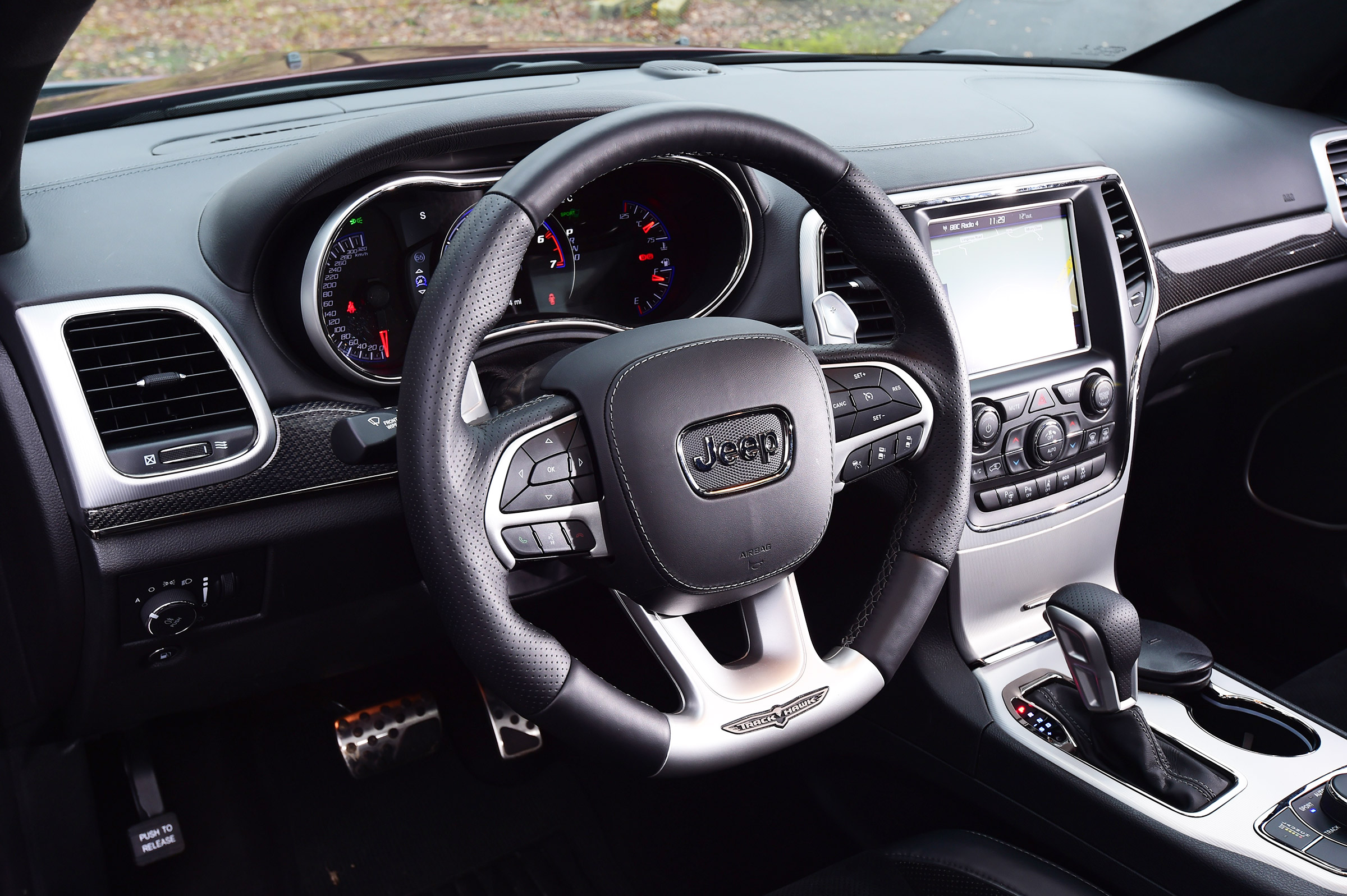 Jeep Grand Cherokee Trackhawk - cabin