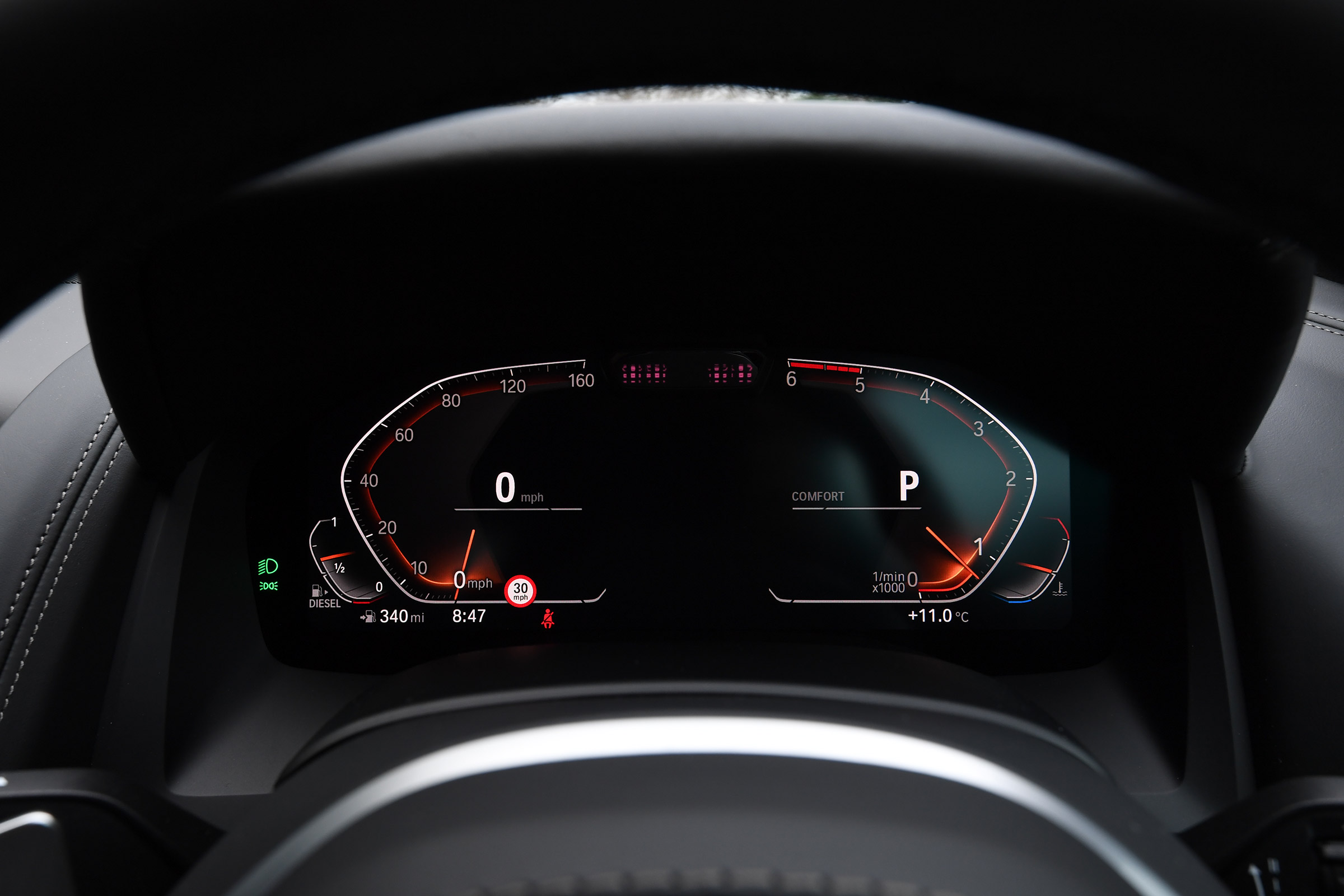 BMW 8 Series - dials