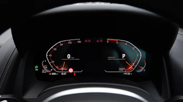 BMW 8 Series - dials