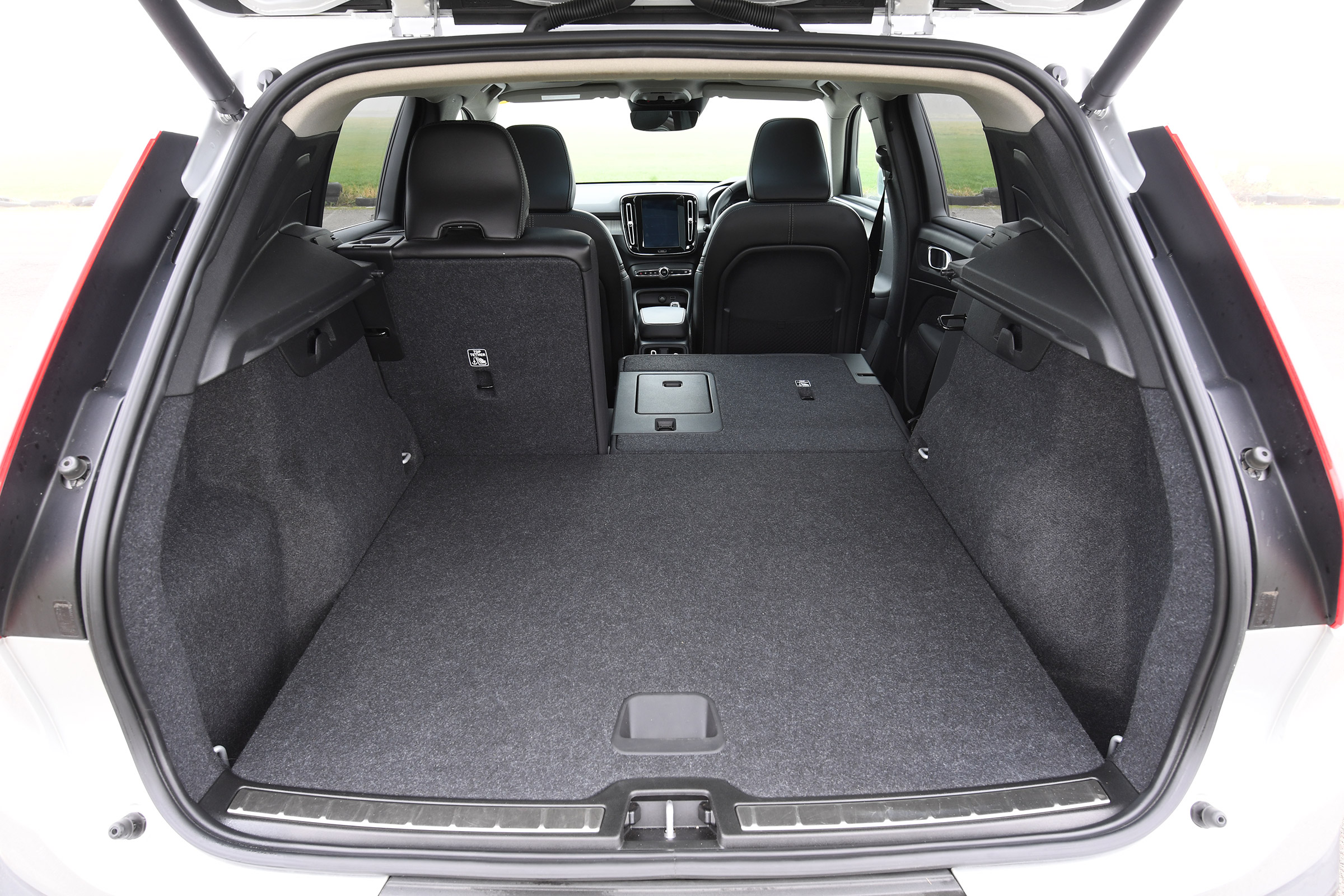 Volvo XC40 T4 - boot