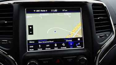 Jeep Grand Cherokee Trackhawk - sat-nav