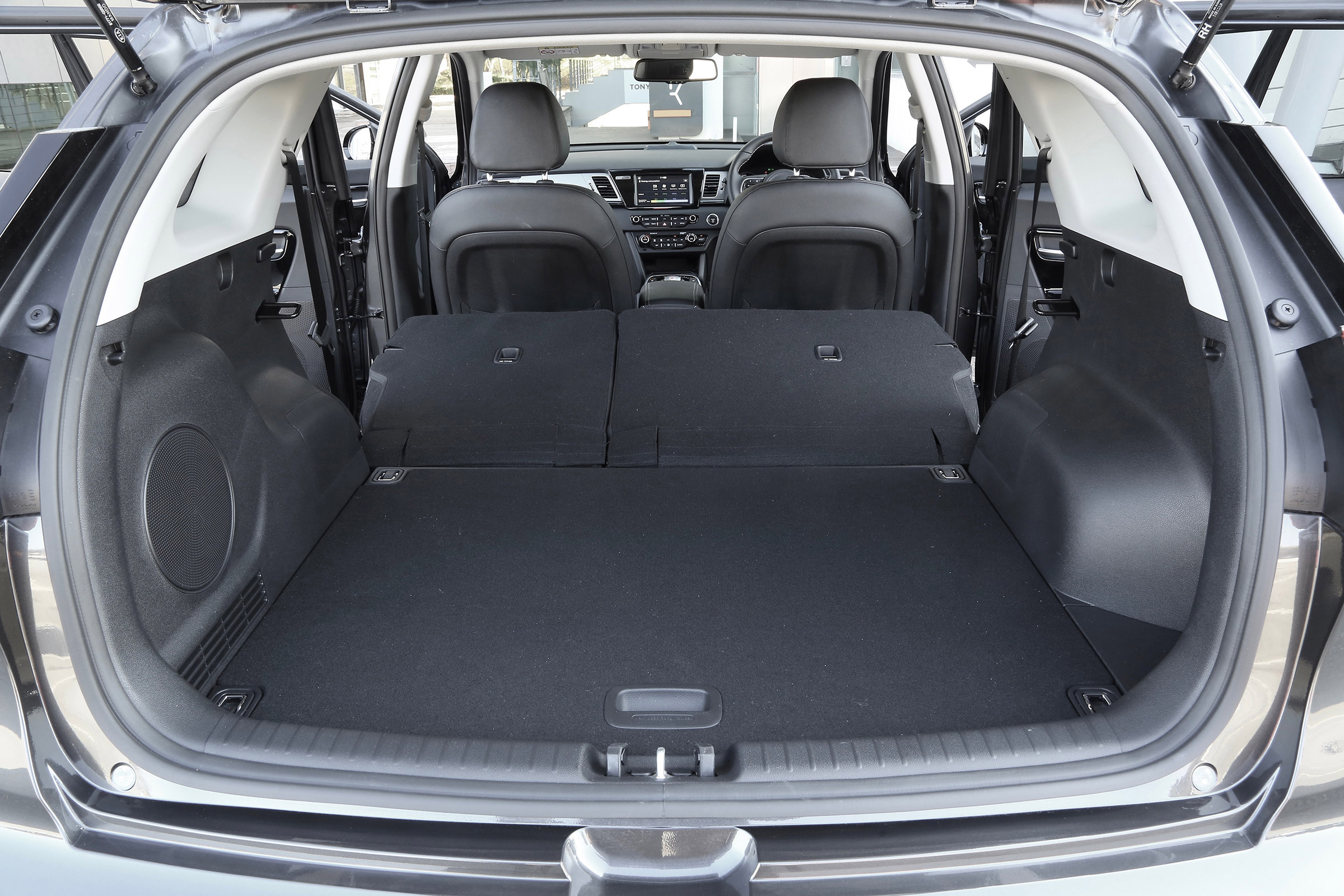Kia e-Niro - boot seats down