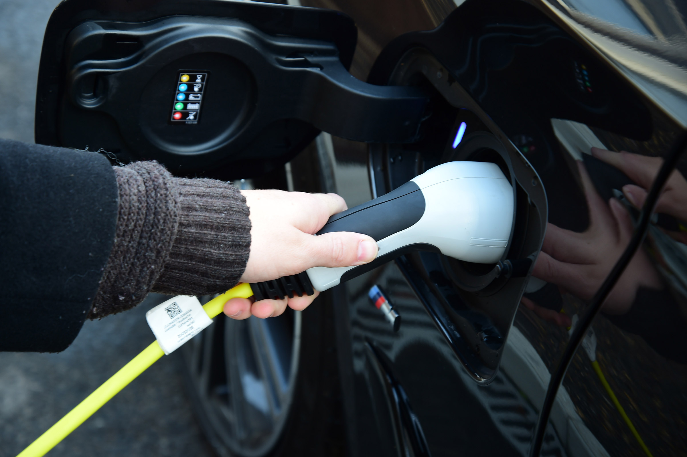 BMW 530e - plugged-in