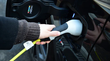 BMW 530e - plugged-in