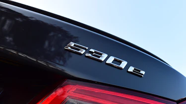 BMW 530e - 530e badge