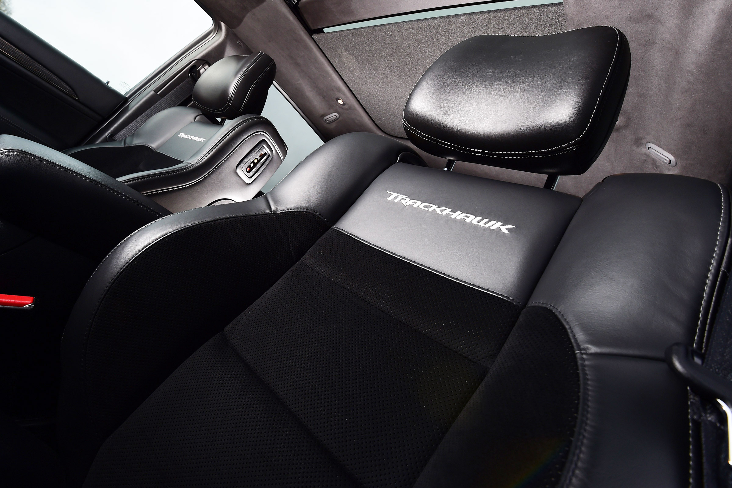 Jeep Grand Cherokee Trackhawk - seats