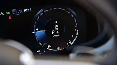 Volvo S90 T8 - dials
