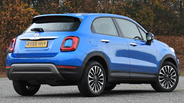 fiat 500x static rear