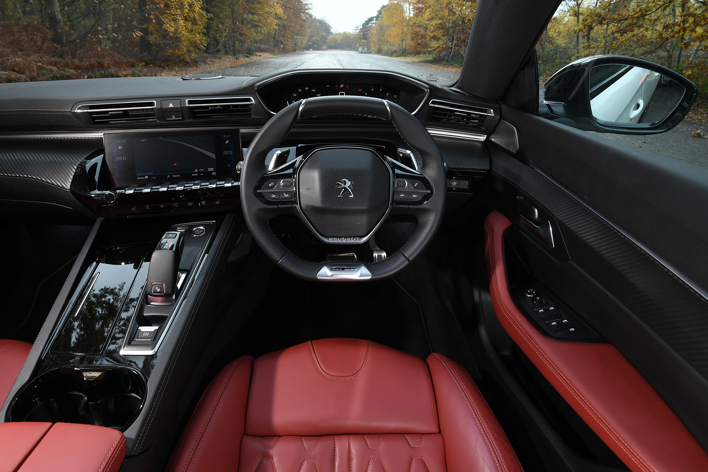peugeot 508 interior