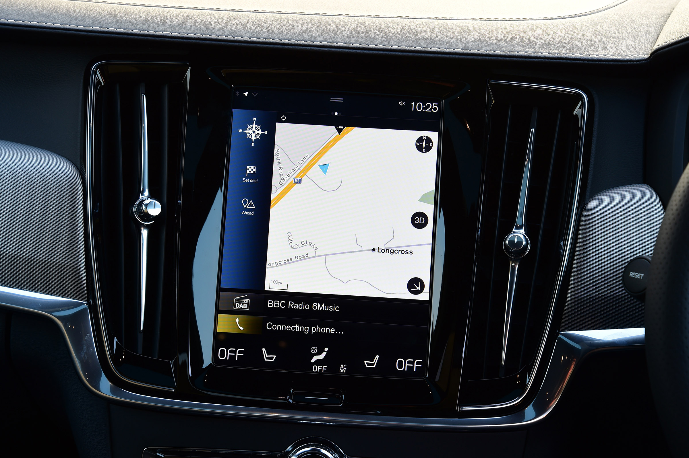 Volvo S90 T8 - sat-nav