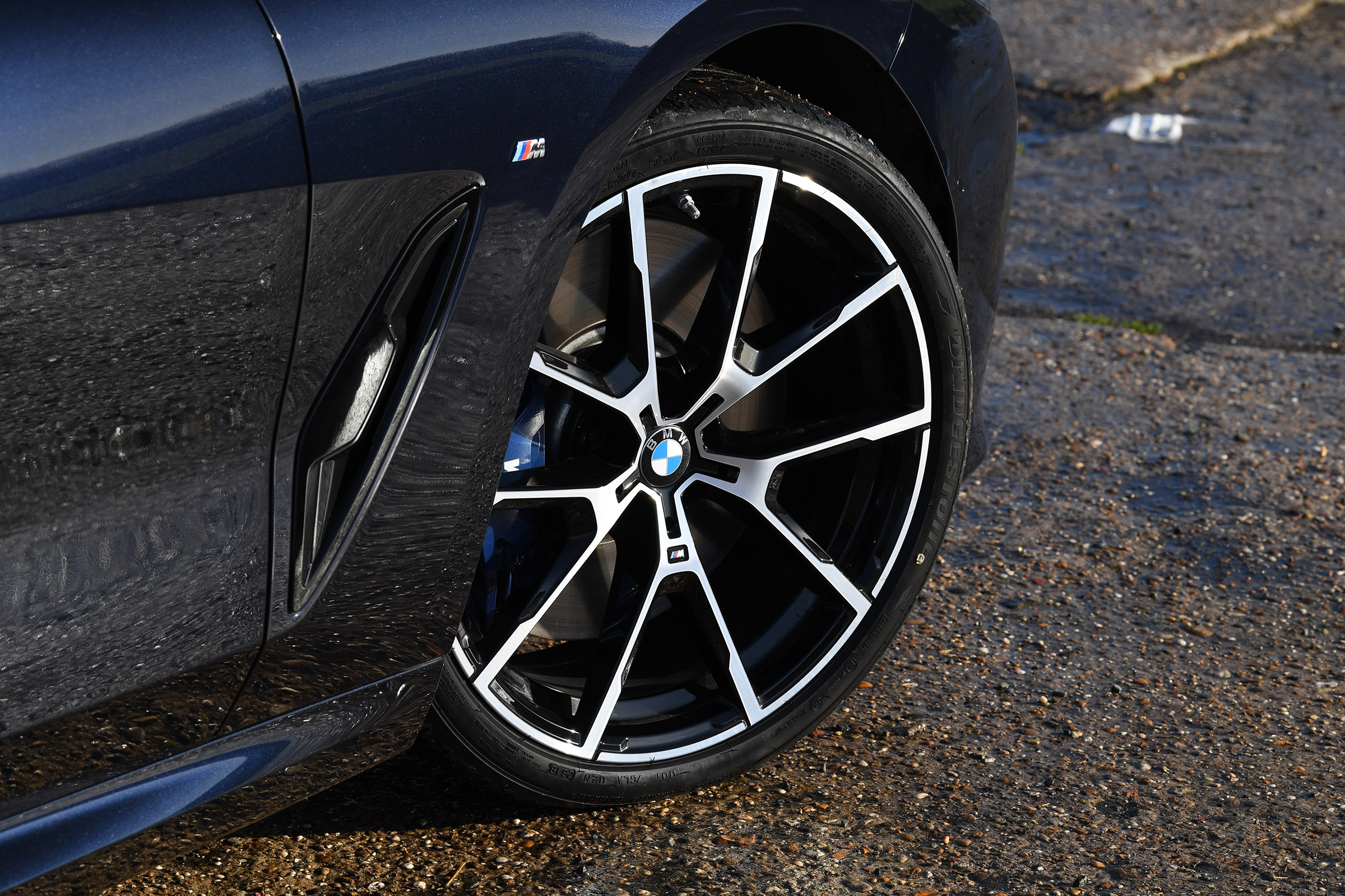 BMW 8 Series - wheel