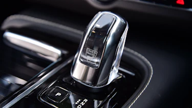 Volvo S90 T8 - transmission