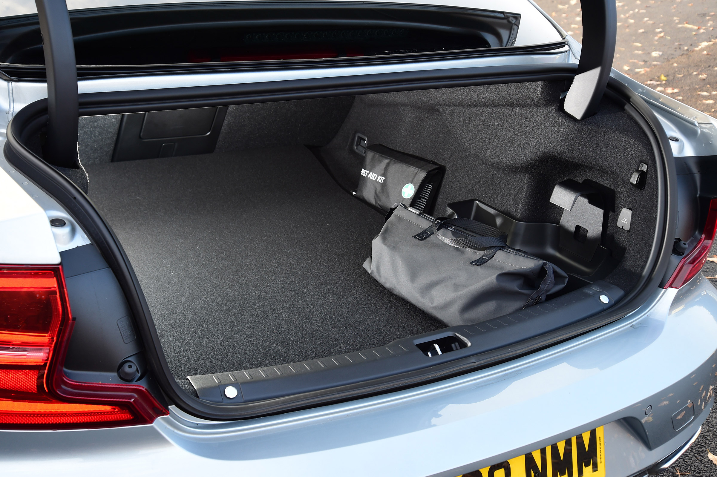Volvo S90 T8 - boot