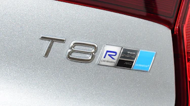 Volvo S90 T8 - T8 badge