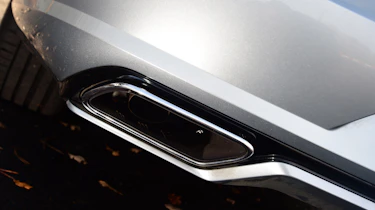 Volvo S90 T8 - exhaust