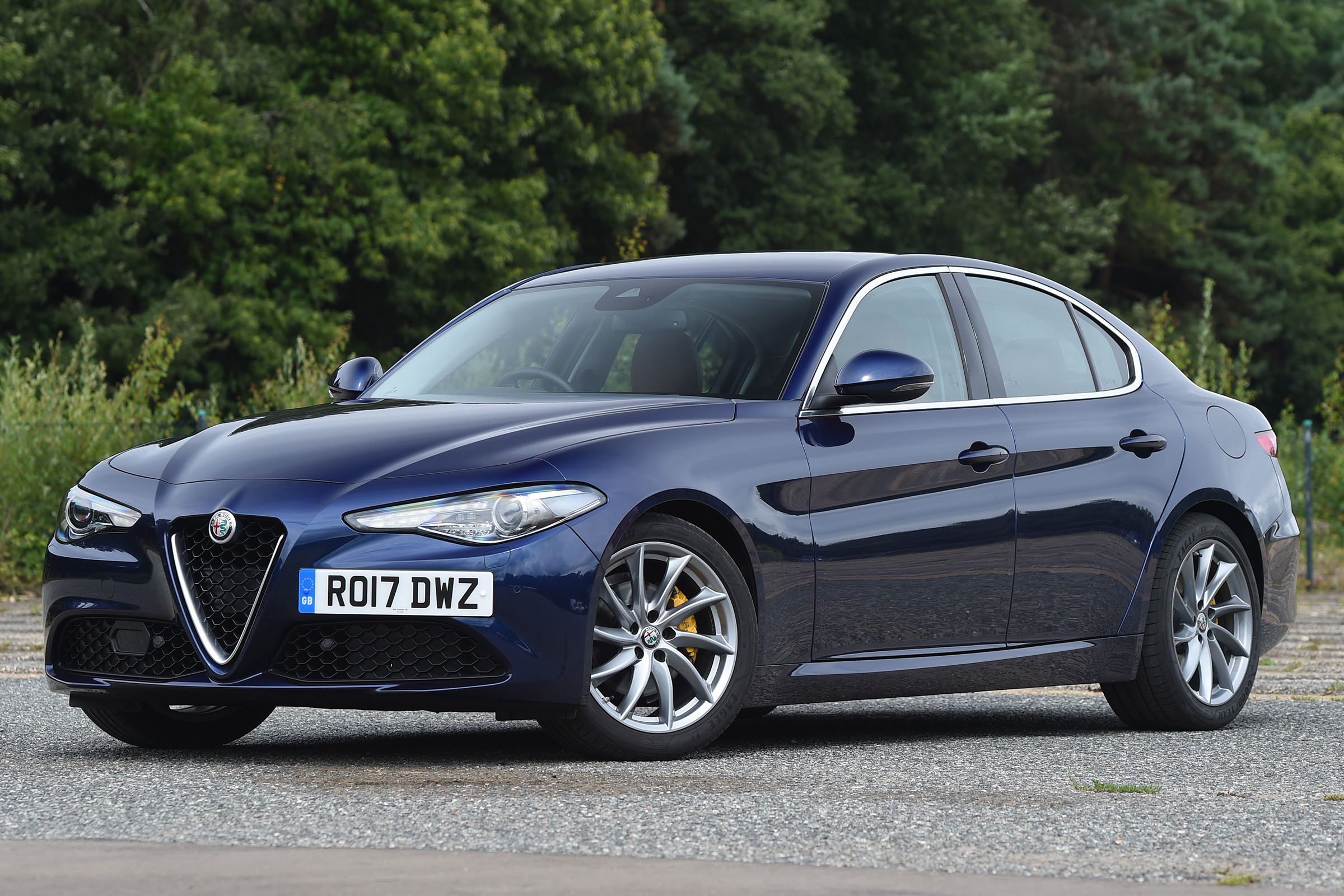 alfa romeo giulia static front