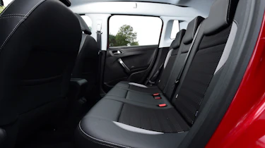 peugeot 2008 rear seat legroom