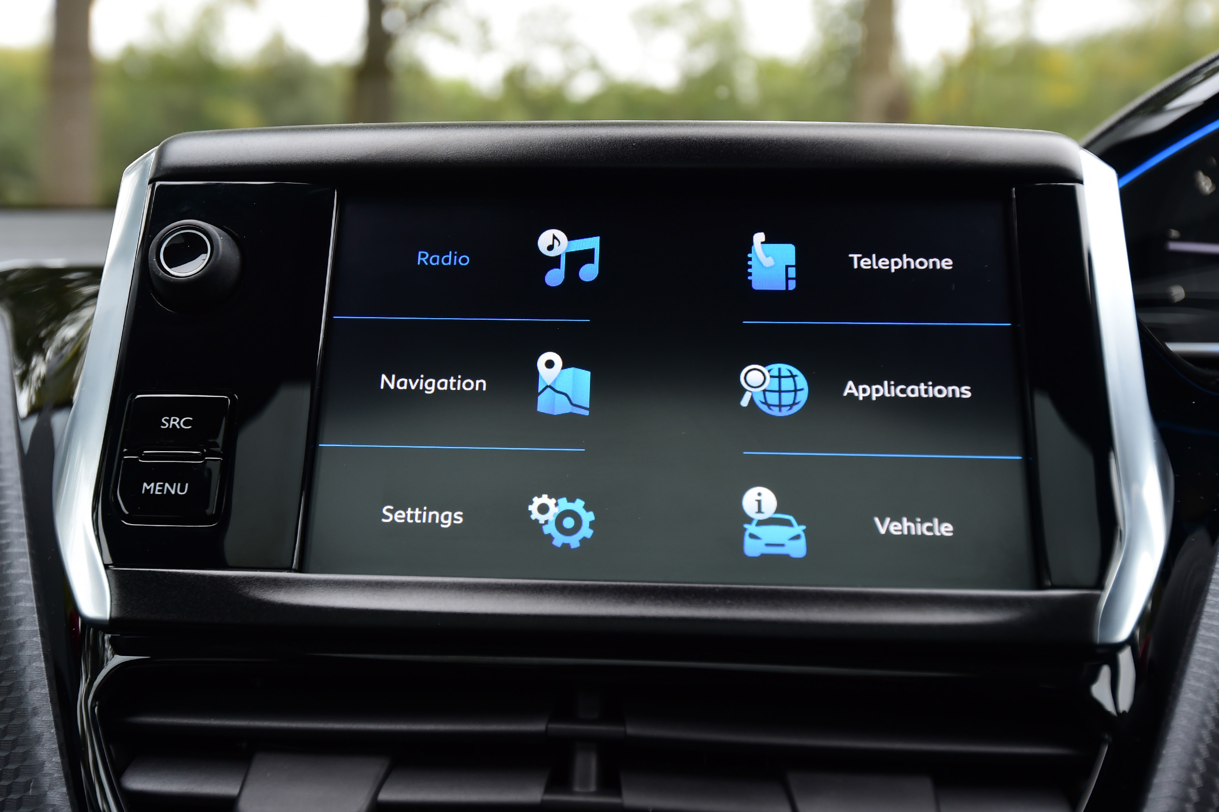 peugeot 2008 infotainment