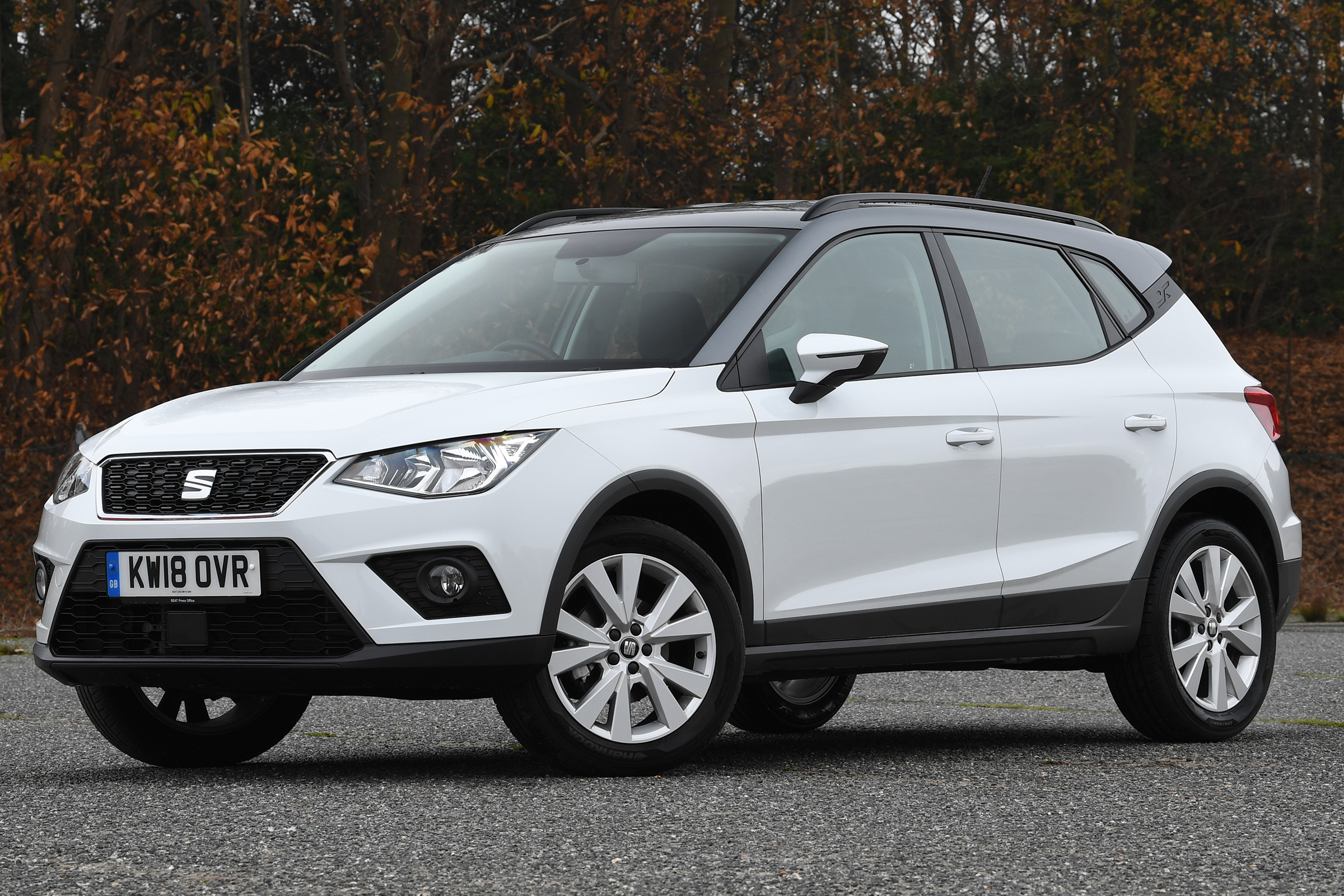 seat arona static front