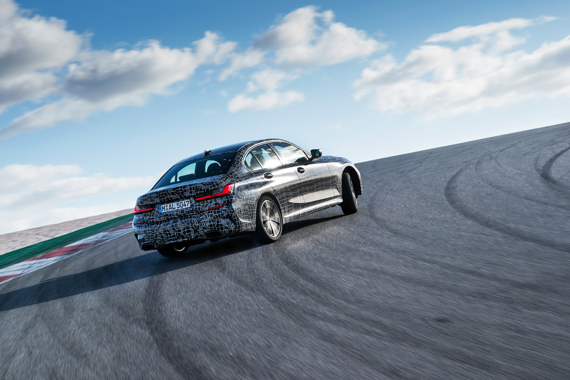 BMW M340i xDrive prototype - rear panning