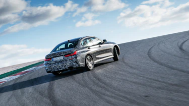 BMW M340i xDrive prototype - rear panning