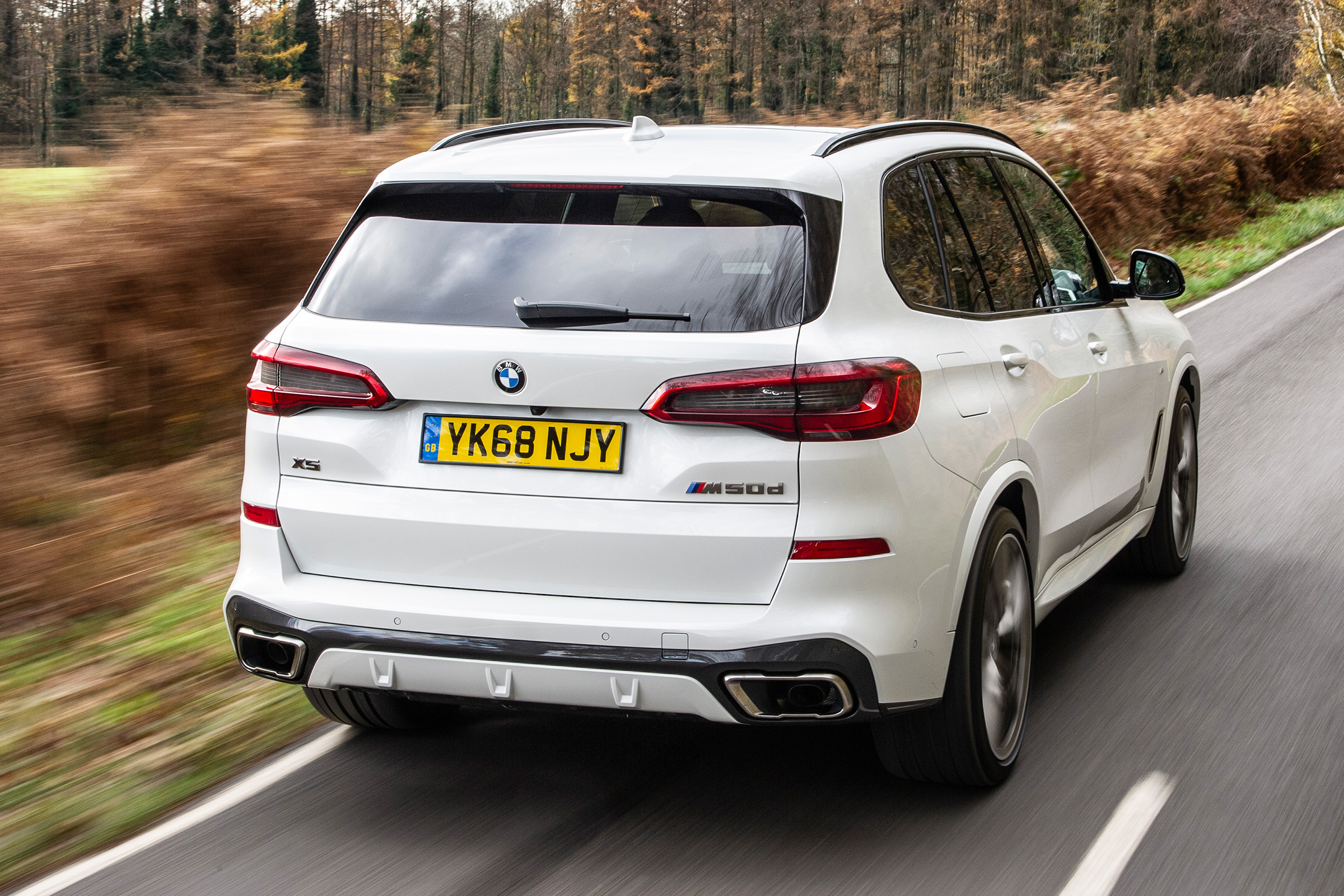bmw x5 m50d tracking rear