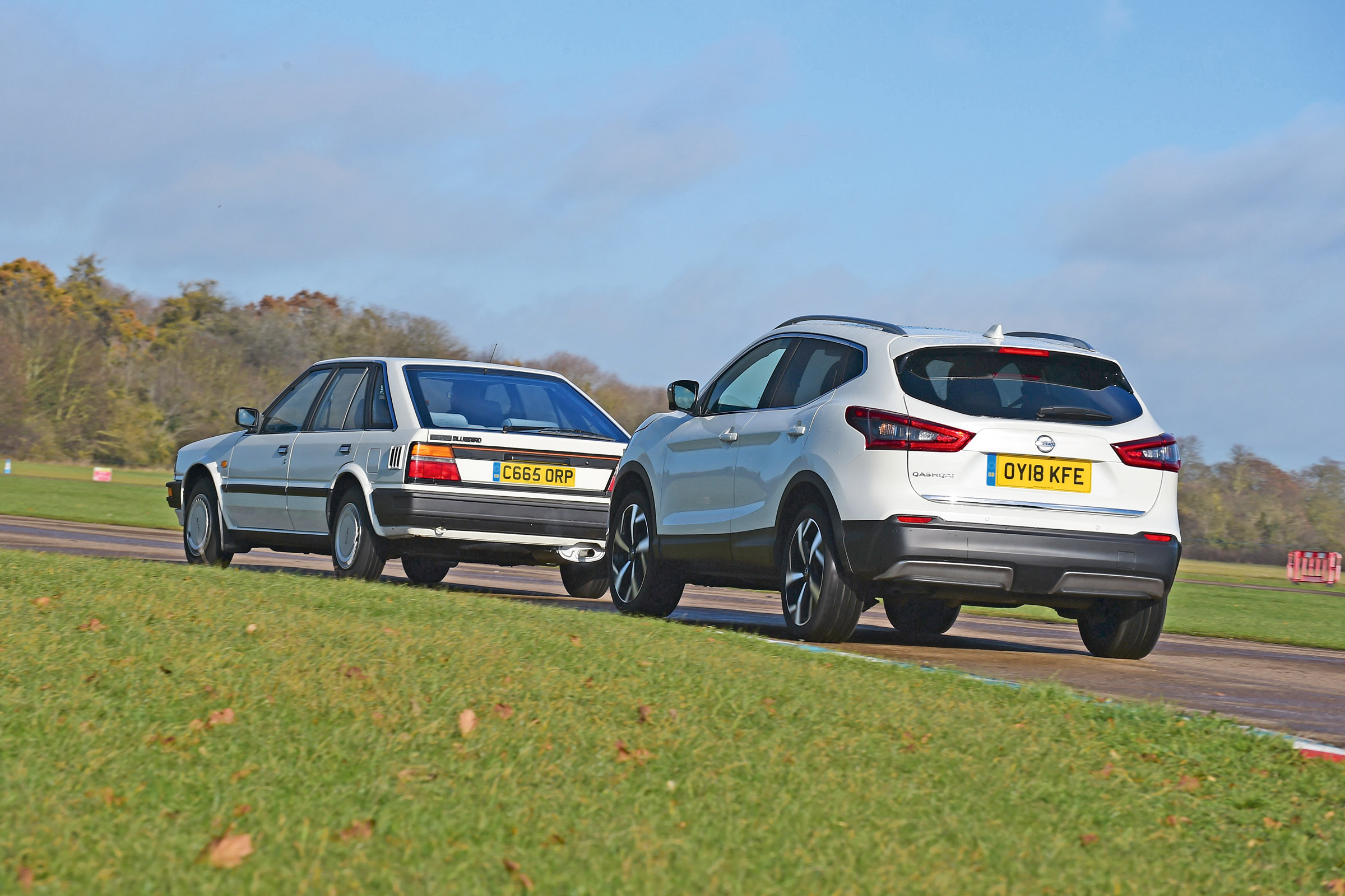 Nissan Bluebird vs Nissan Qashqai - rear