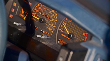 Nissan Bluebird - dials