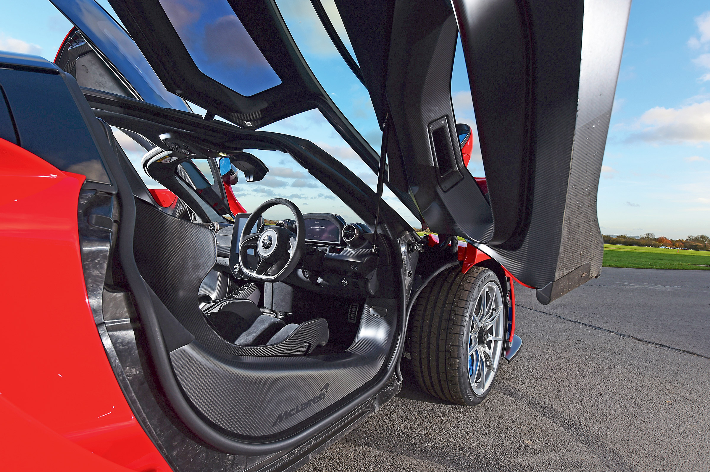 McLaren Senna - interior