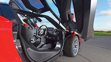 McLaren Senna - interior