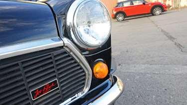 MINI Jet Black - headlight