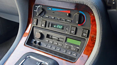 Jaguar XJ40 - interior
