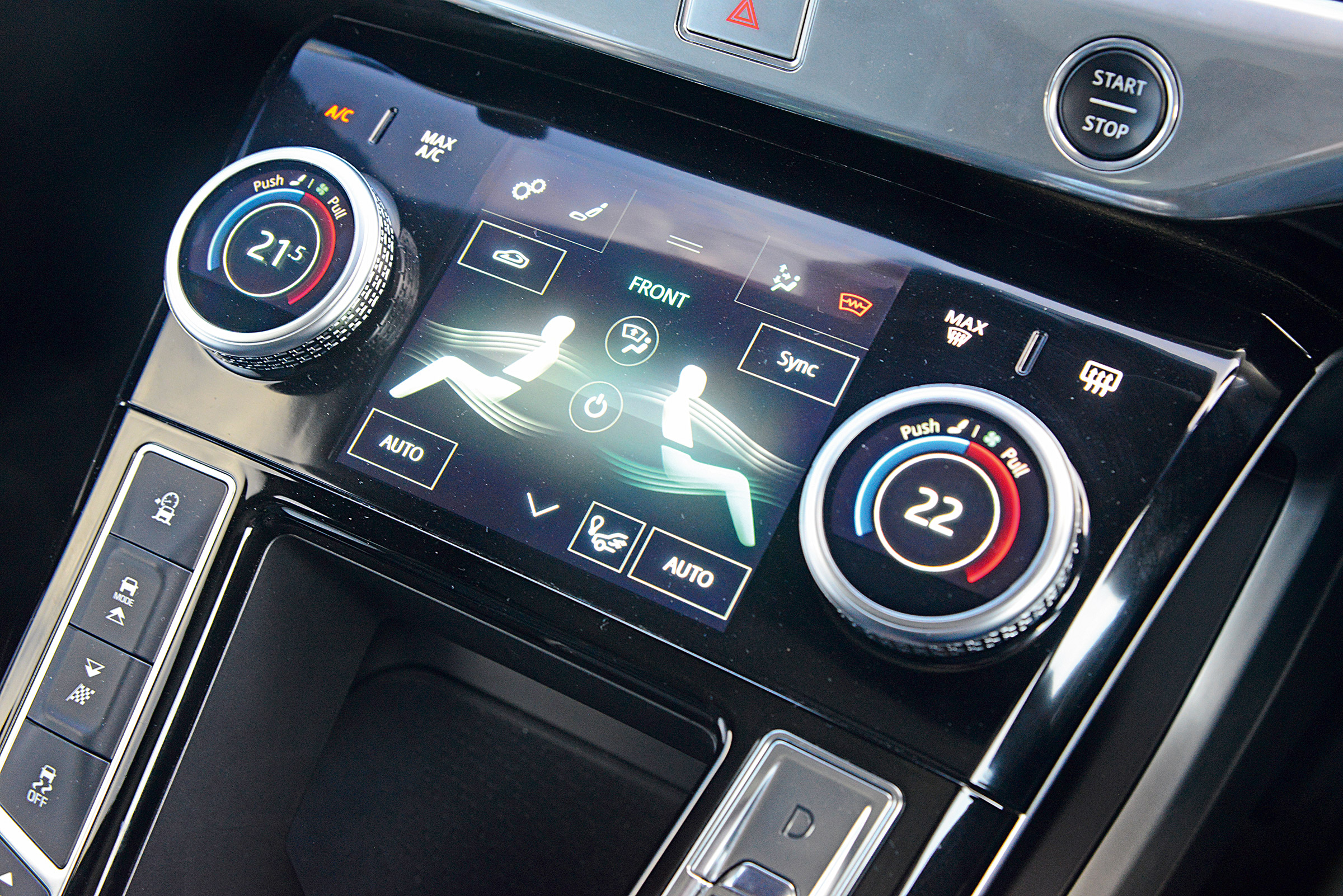 Jaguar I-Pace - interior