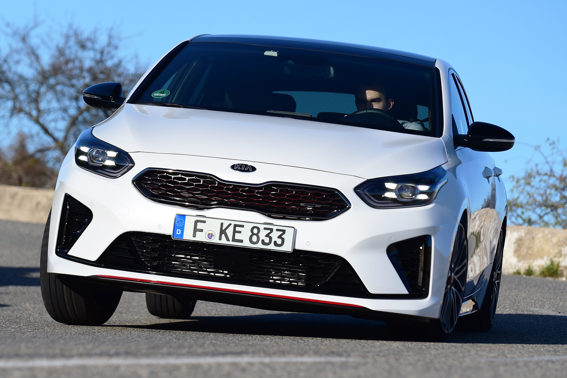kia proceed gt prototype cornering front
