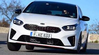 kia proceed gt prototype cornering front
