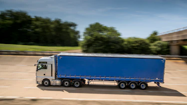 MAN truck panning