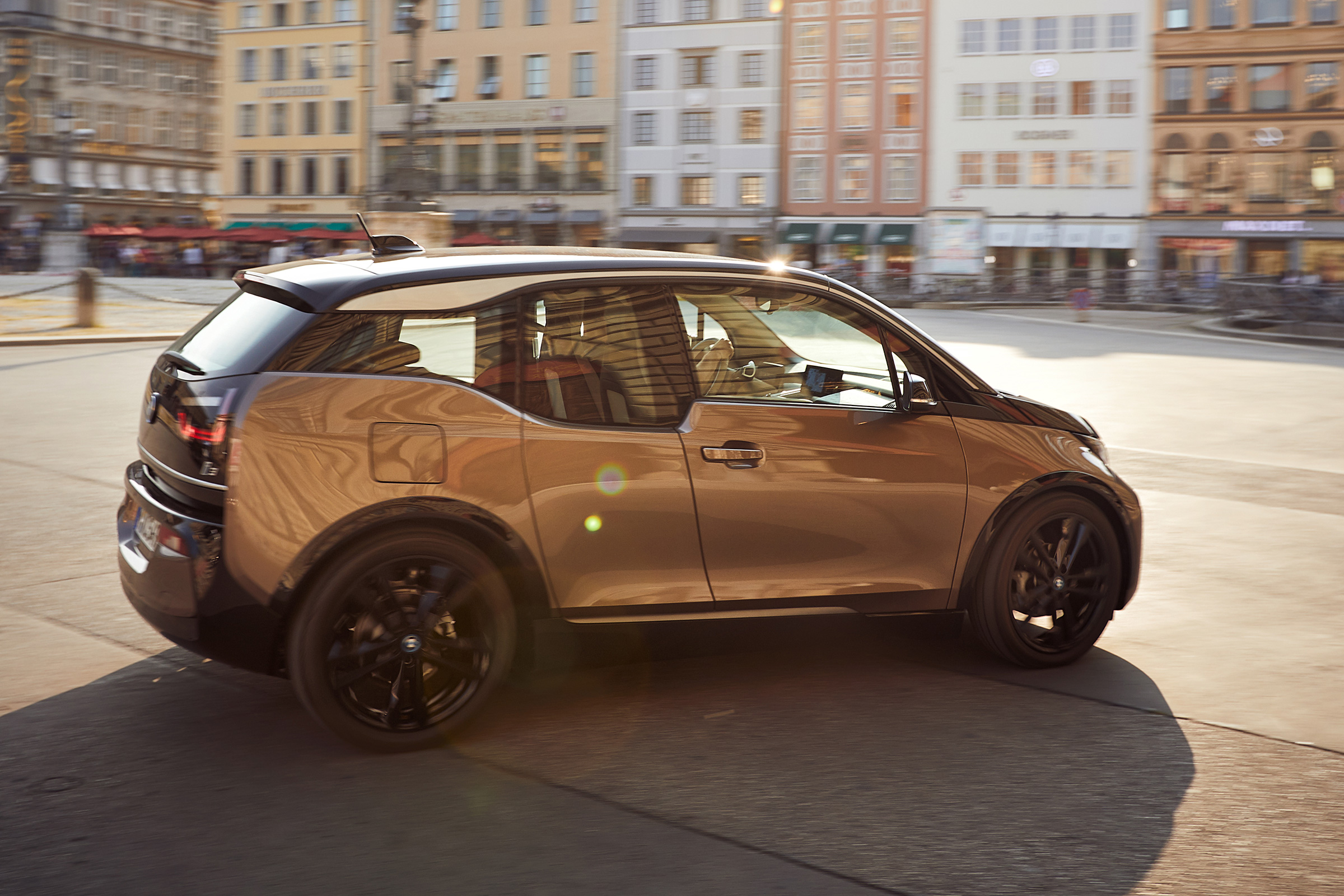 BMW i3 120Ah - side tracking