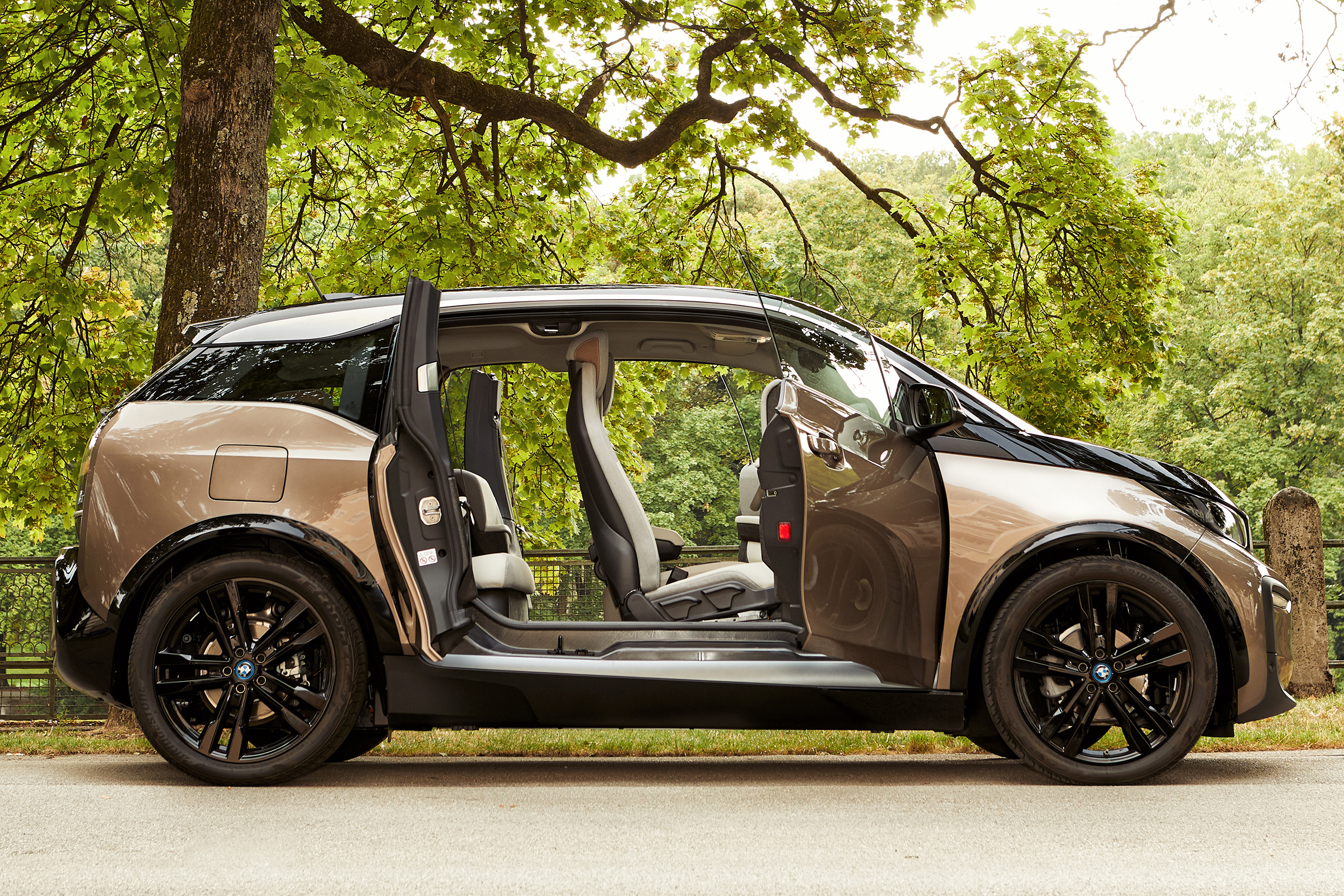 BMW i3 120Ah - rear static